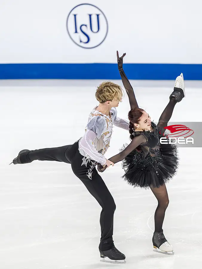 Ice Gallery Skates U.S.